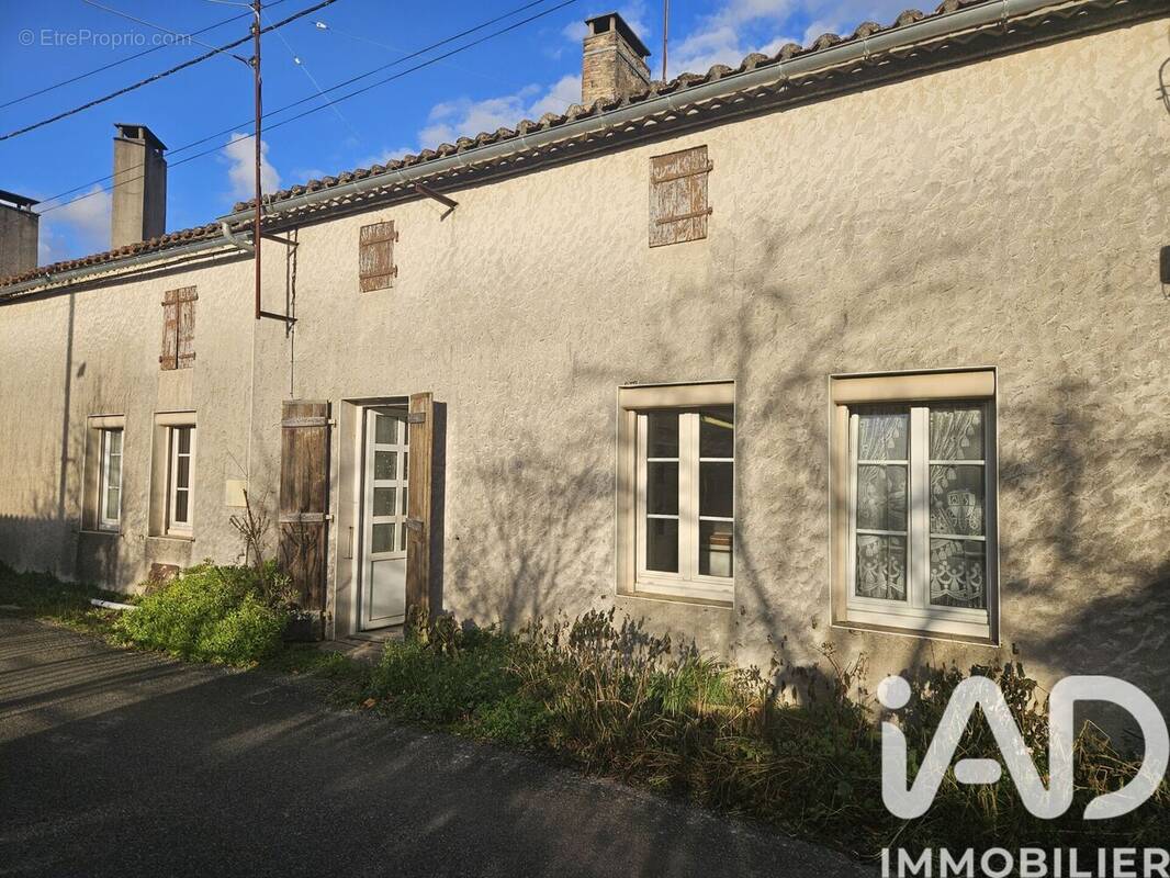 Photo 1 - Maison à SAINT-FRONT