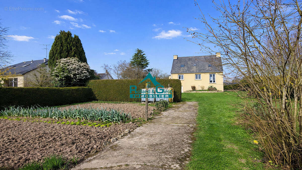 Maison à LA BOUEXIERE