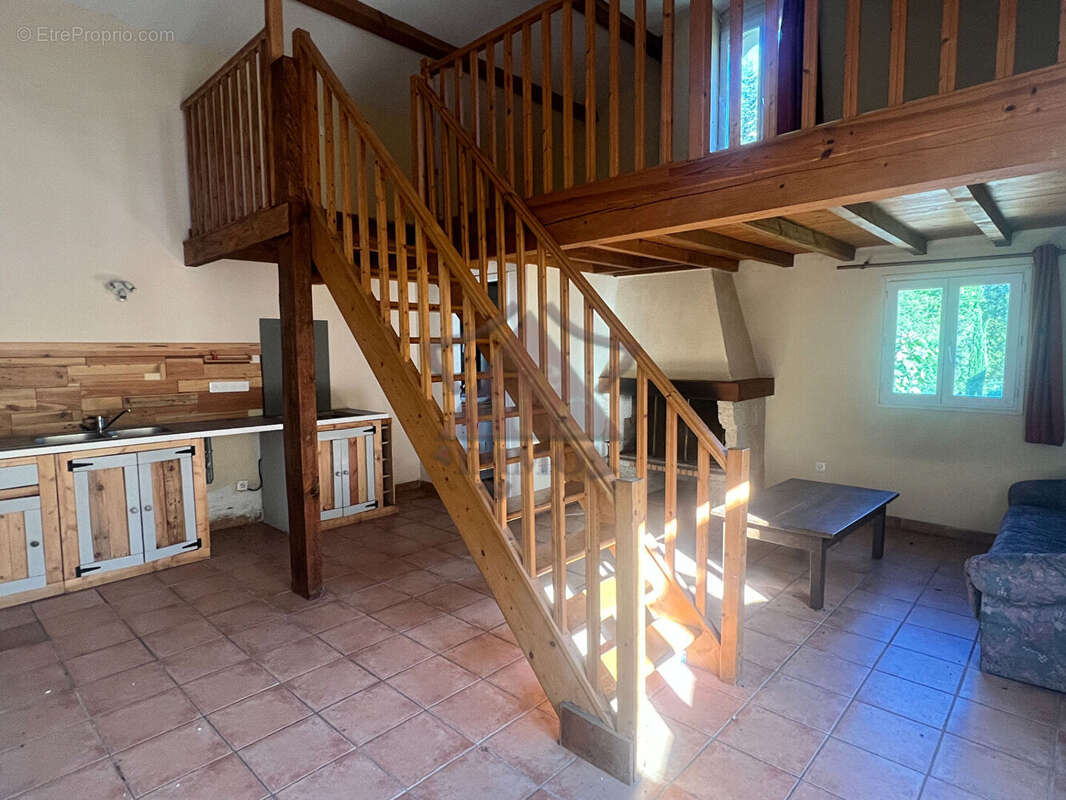 Maison à MOLIERES-SUR-CEZE