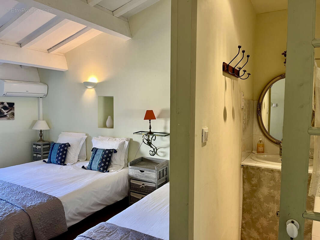 Maison à SUZE-LA-ROUSSE