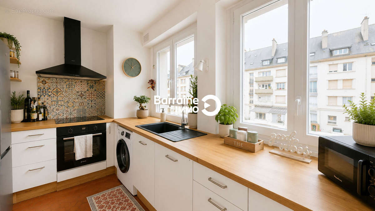 Lorient hypercentre - appartement t6 de 116m² avec acces cour commune fermee pour stationnement - photo 5