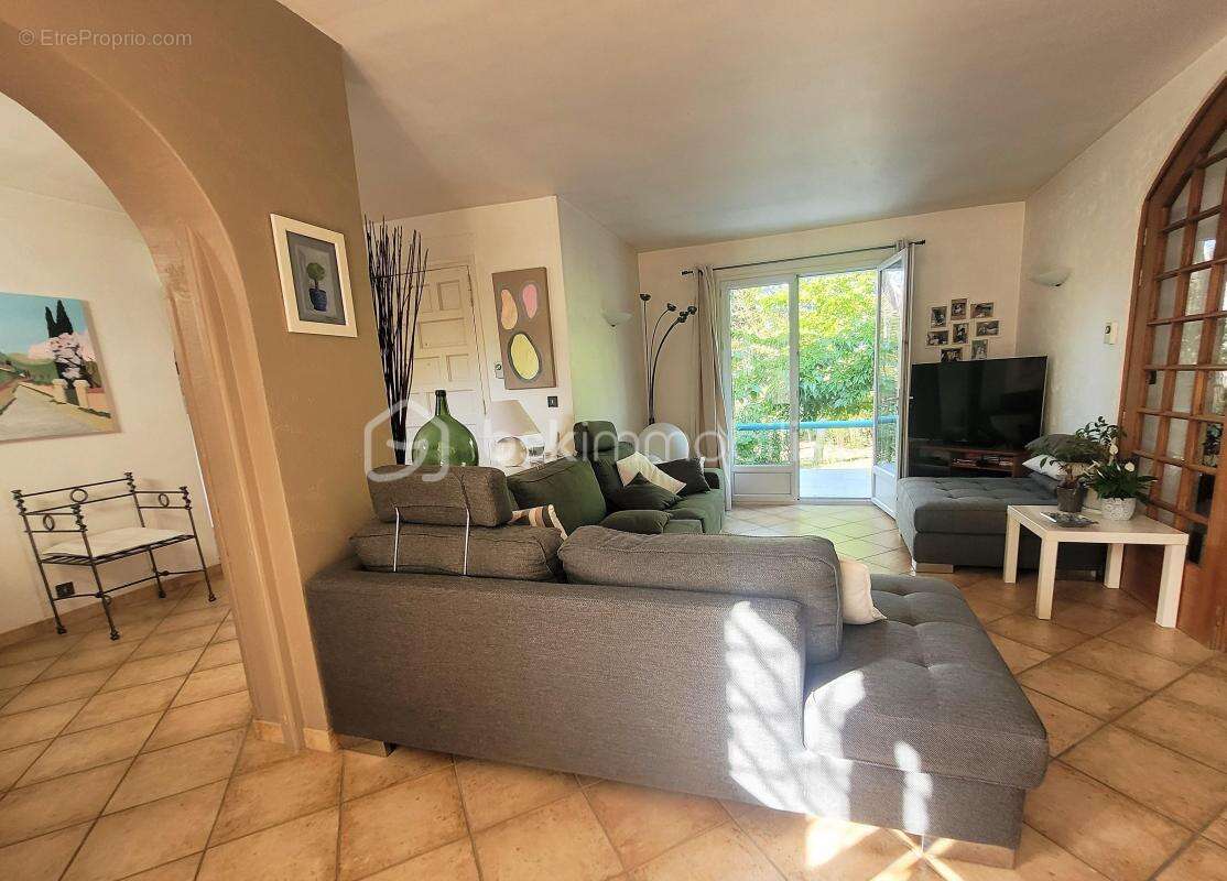 Villa 11 pièces 243 m2 à MUS - photo 5