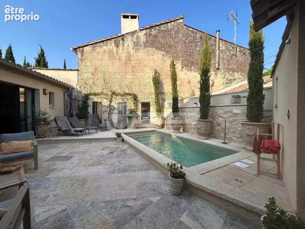 Maison de charme dans le centre village de Fontvieille - photo 2