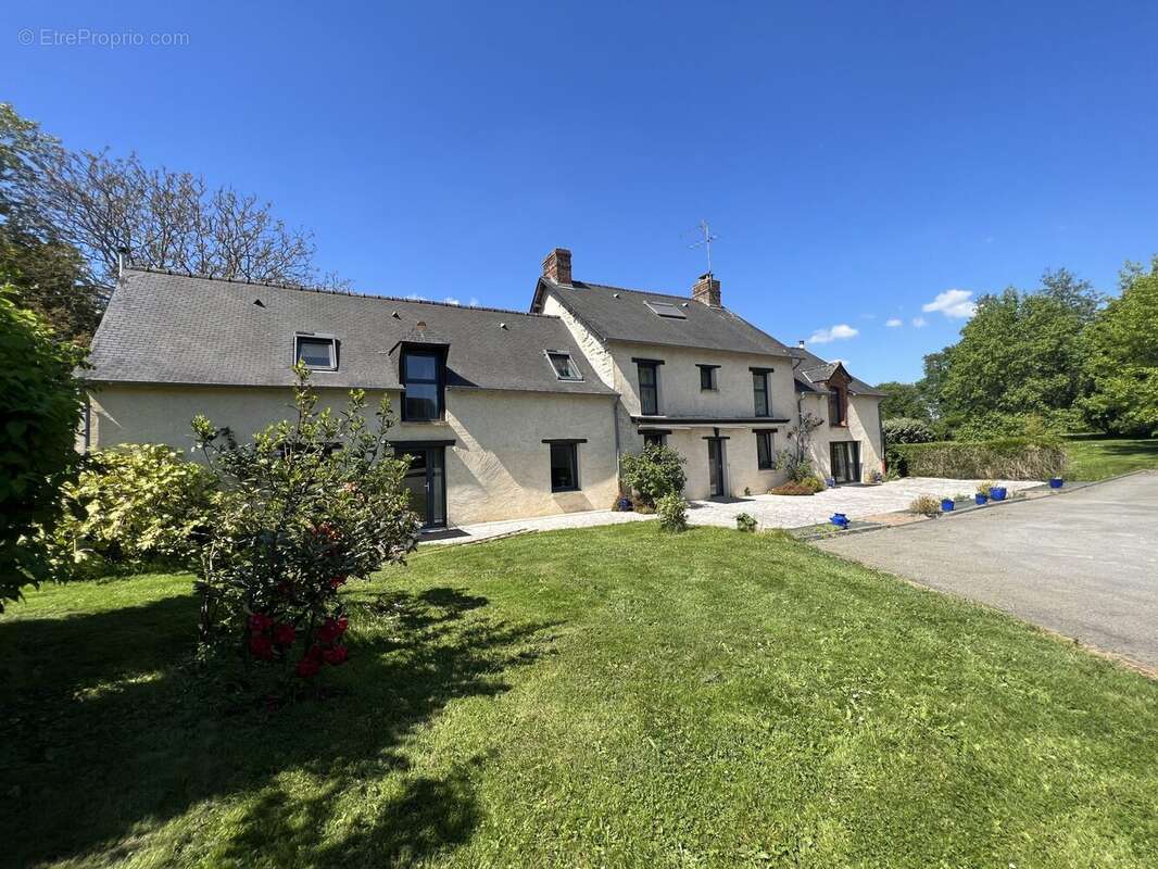 Maison 280 m² à Domloup  - photo 4