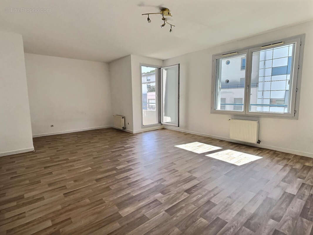 Appartement à LYON-9E