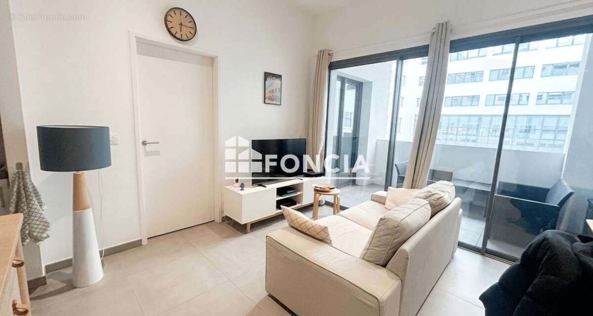 Appartement à MARSEILLE-2E