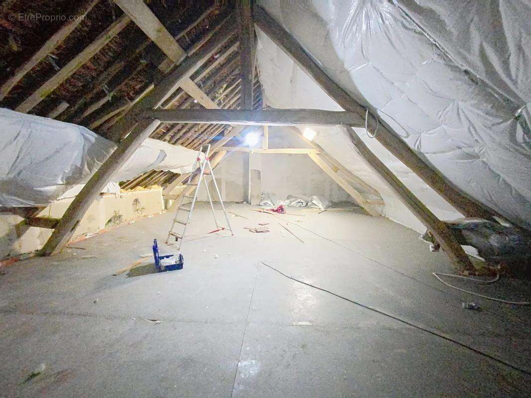 Maison à MELZ-SUR-SEINE