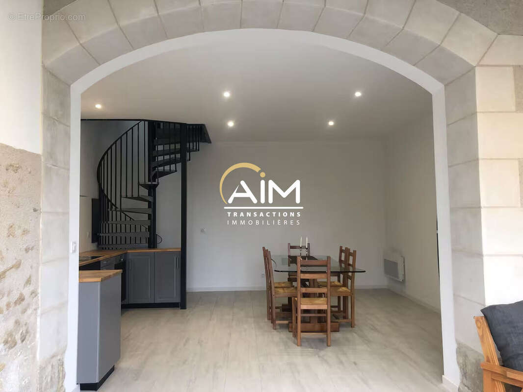 Maison à CIVRAY-DE-TOURAINE