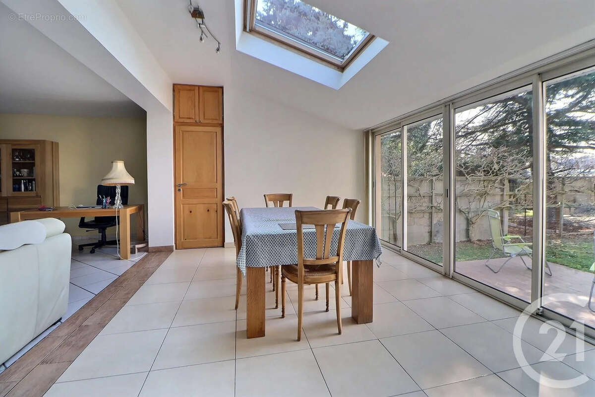 Maison à AULNAY-SOUS-BOIS