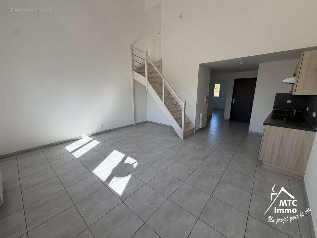 Appartement à SAINT-VULBAS