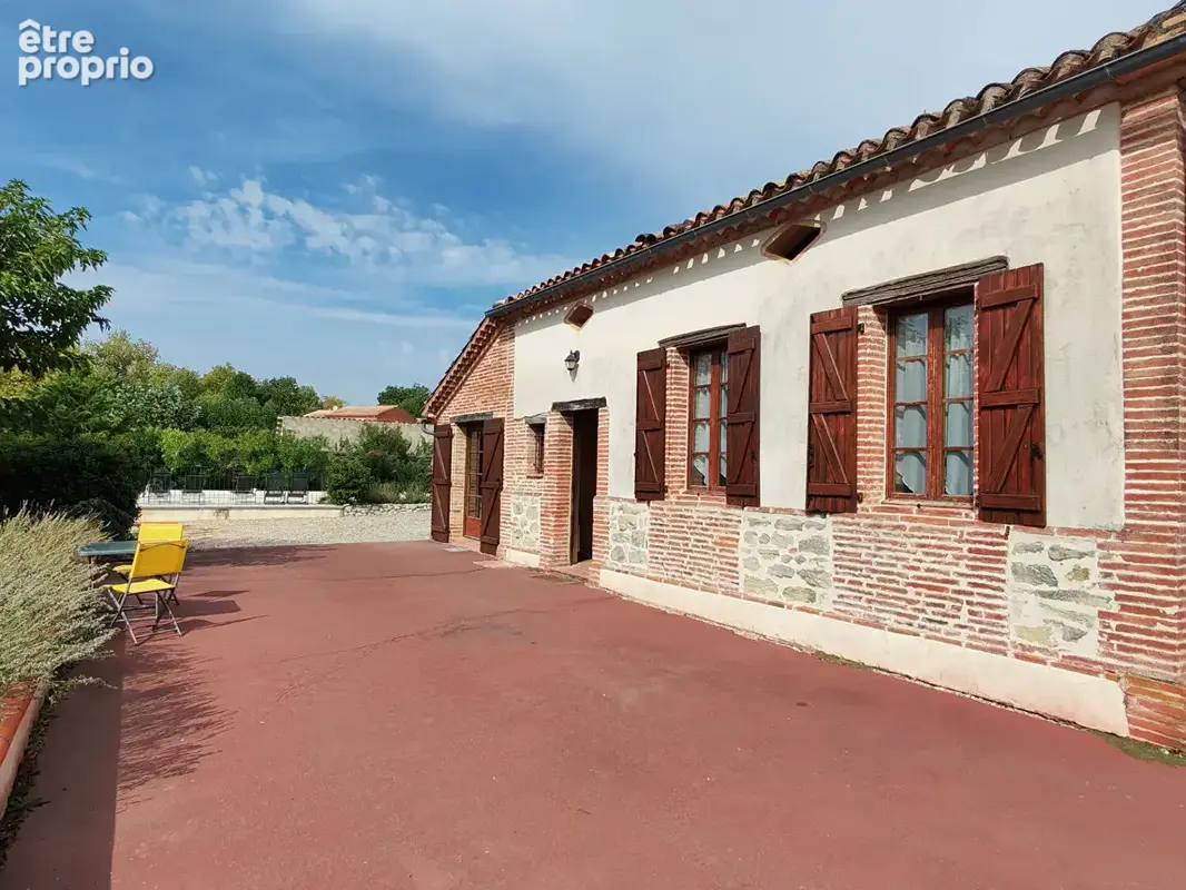 Maison d'exception à vendre à Durfort-Lacapelette - 7 pièces, 5 chambres, grand terrain - photo 1