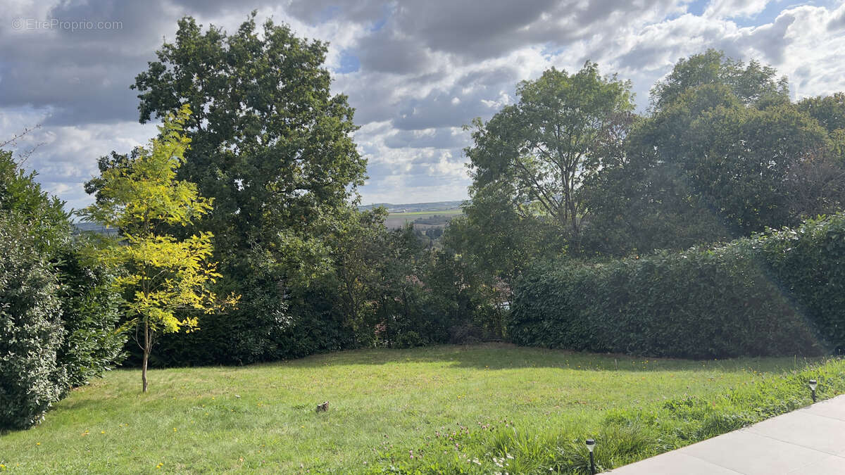 Maison à FEUCHEROLLES