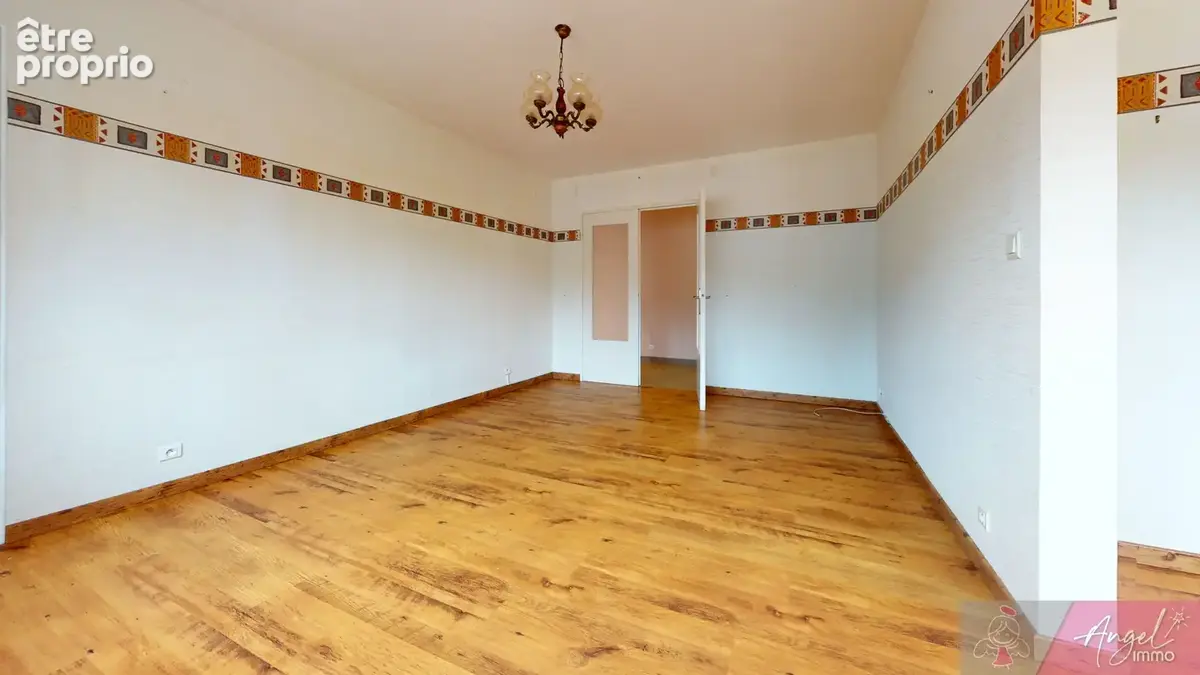 Appartement lumineux de 95 m2 avec 3 chambres, balcon et garage   Dole - photo 3