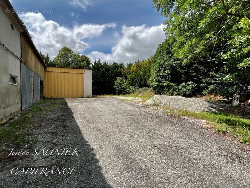 Maison à SAINT-JULIA