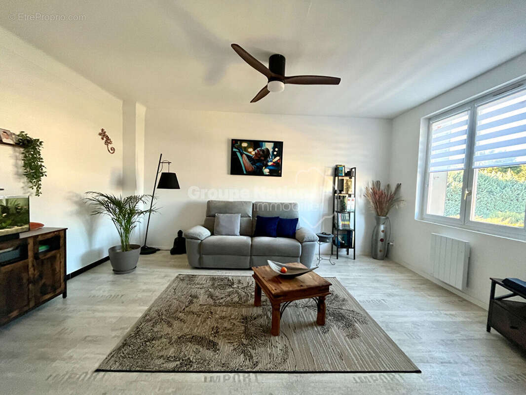 Appartement à NOVES