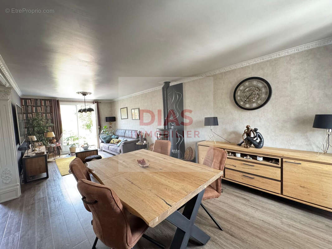 Maison à PONTAULT-COMBAULT