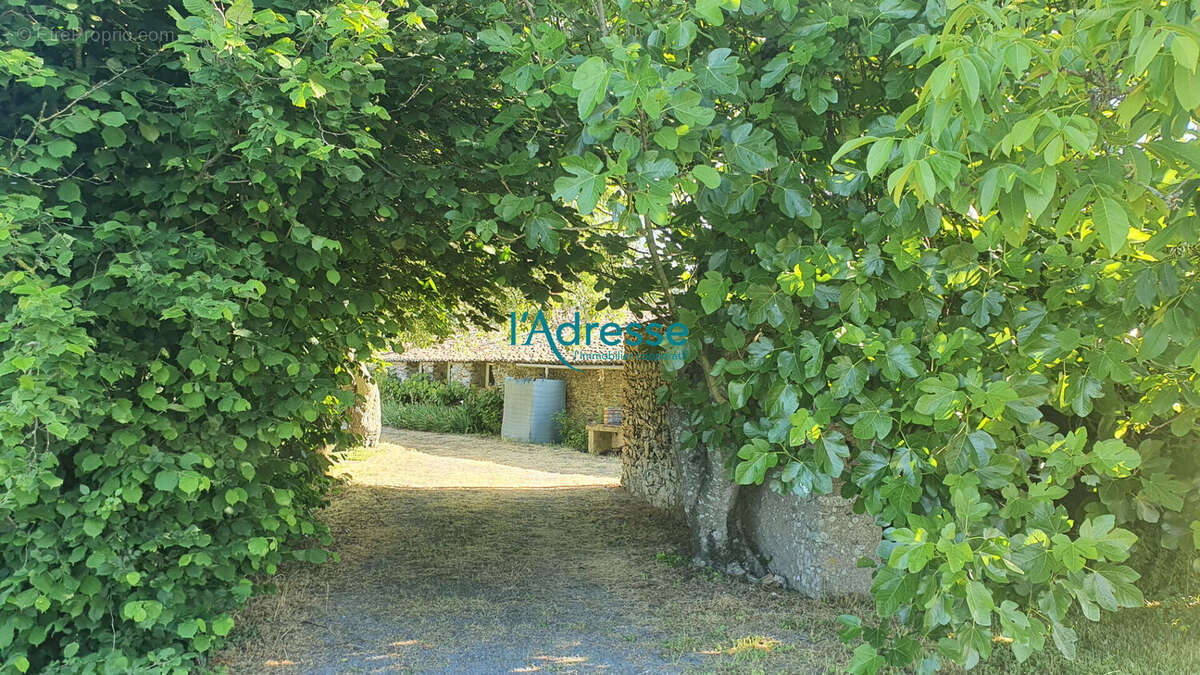 Autre à MONTREVAULT