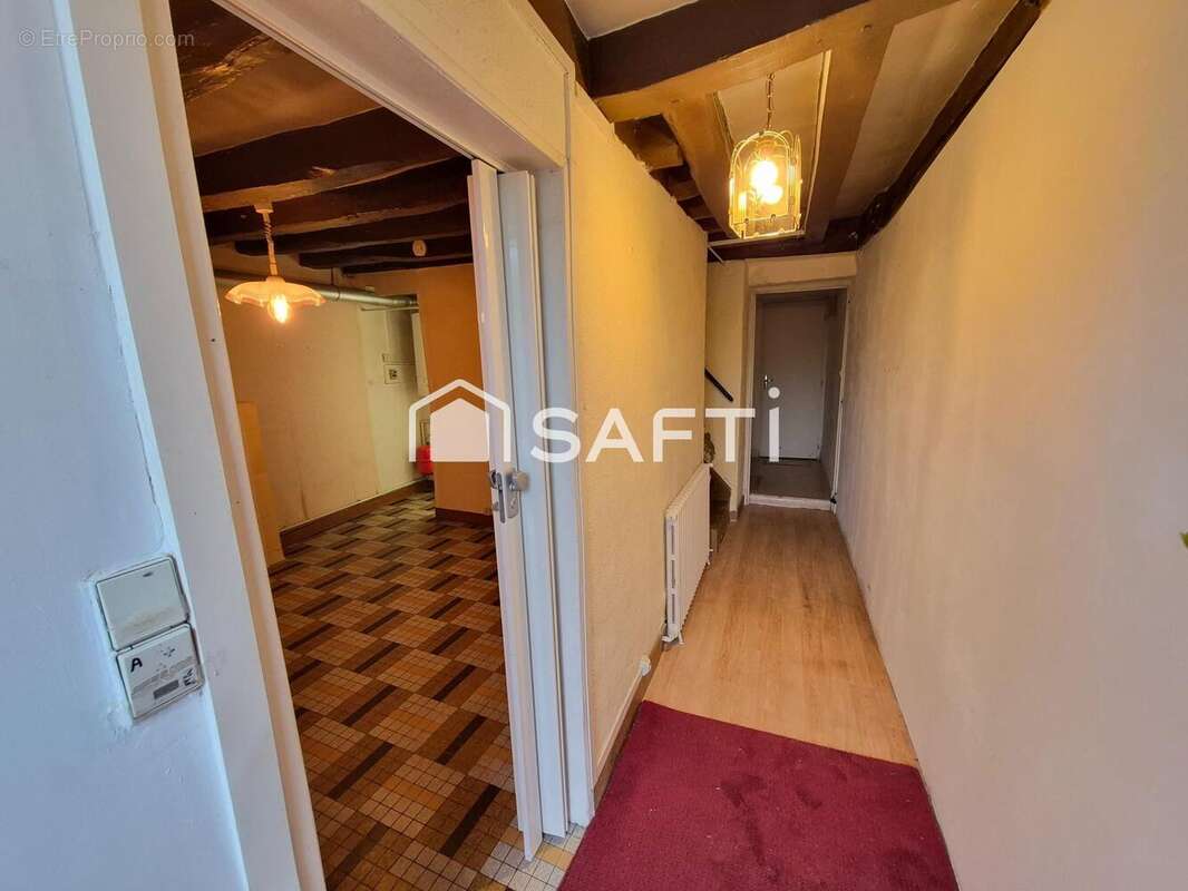 Maison 90 m² à Descartes  - photo 4
