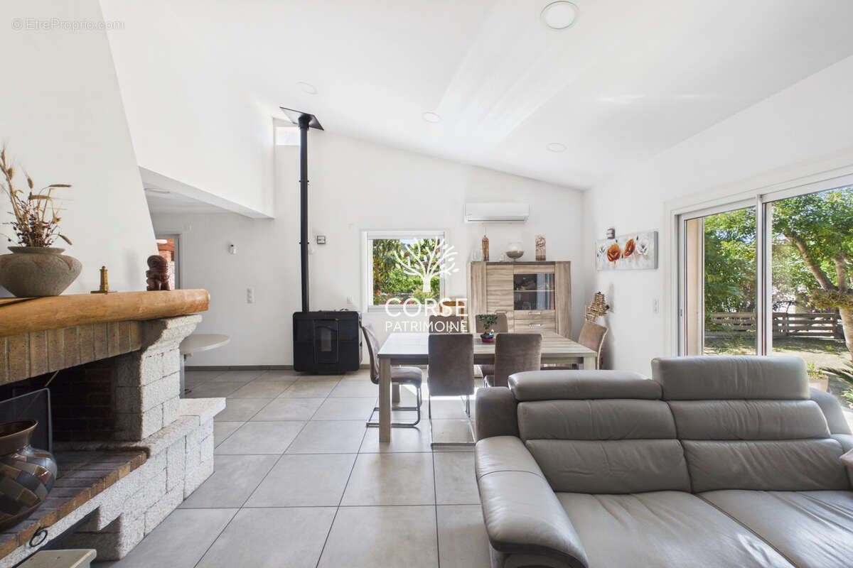 Maison de 160m2 à Porto-Vecchio - photo 4