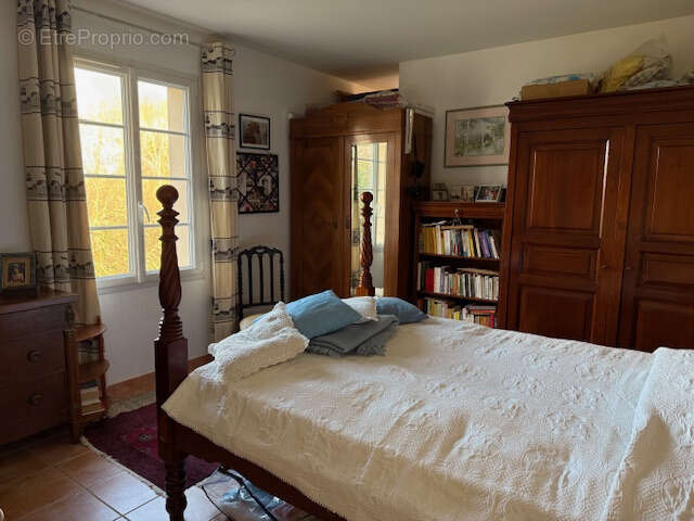 Maison à SAINT-BONNET-SUR-GIRONDE