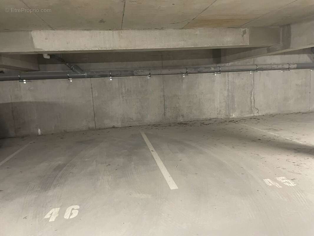 Parking à CHANTEPIE