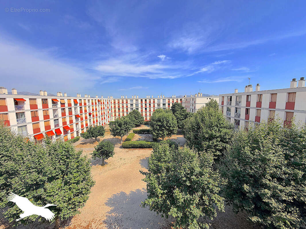 A VENDRE - Marseille 13013, Château Gombert / St Mitre - Appartement 4 pièces de 82m² avec terrasse et cave - Dernier étage - photo 6