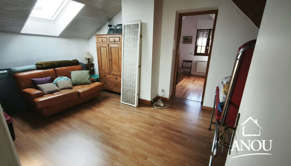 Maison à LA BAZOCHE-GOUET