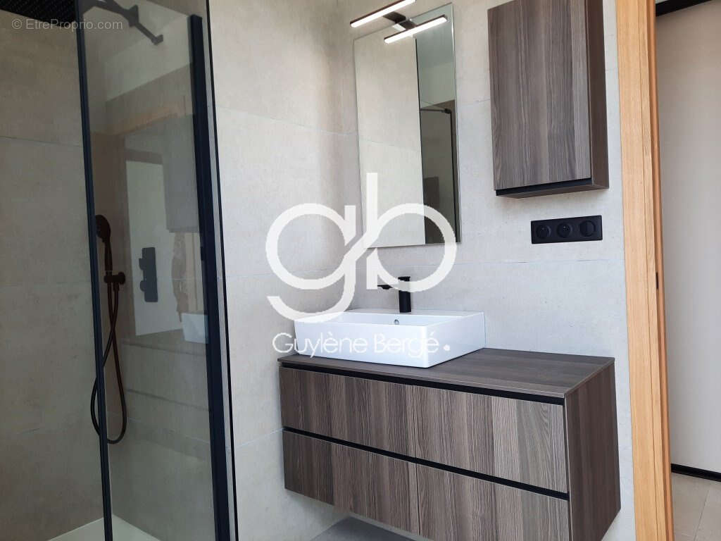 Appartement à CASTRIES