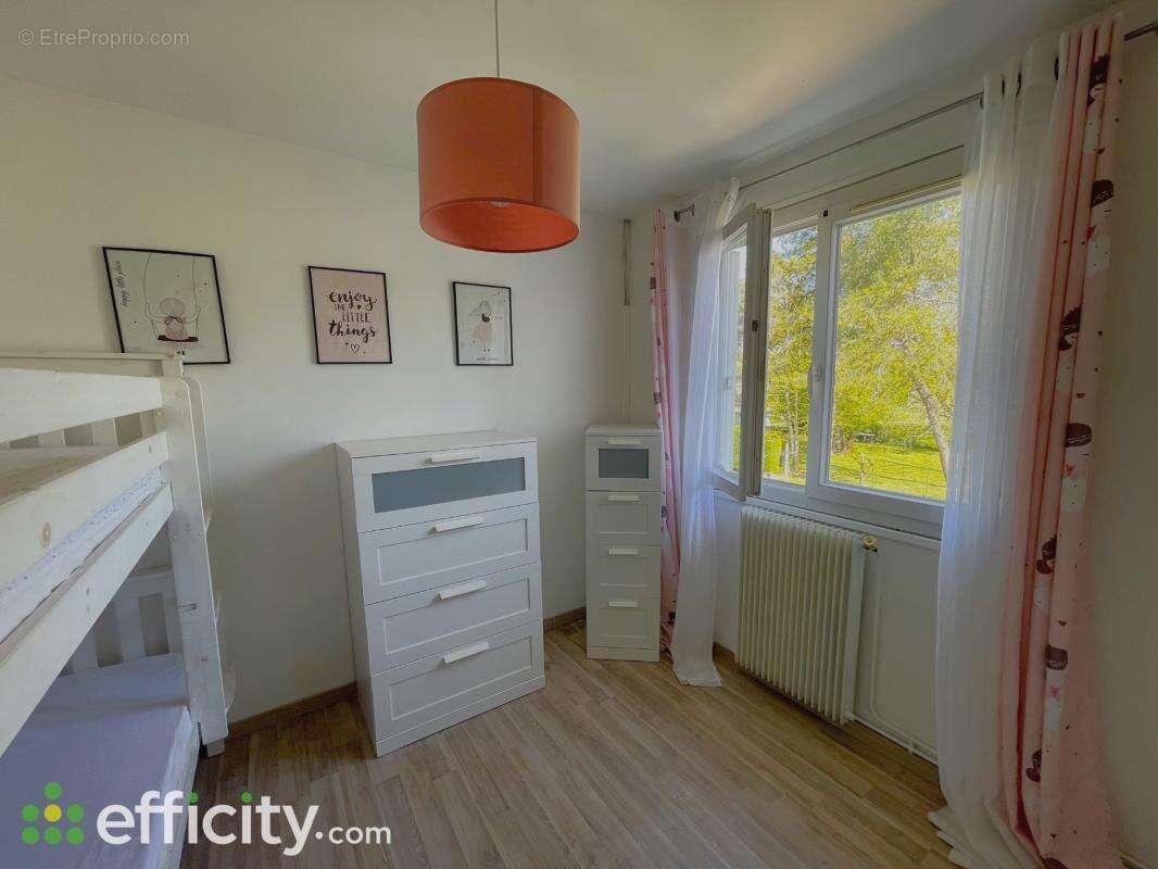 Maison à SAINT-SEURIN-SUR-L&#039;ISLE