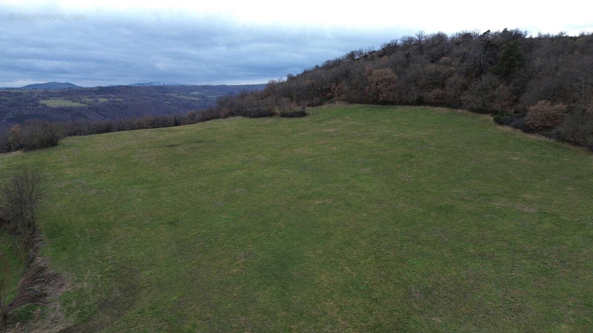 Terrain à AURIAC-L'EGLISE