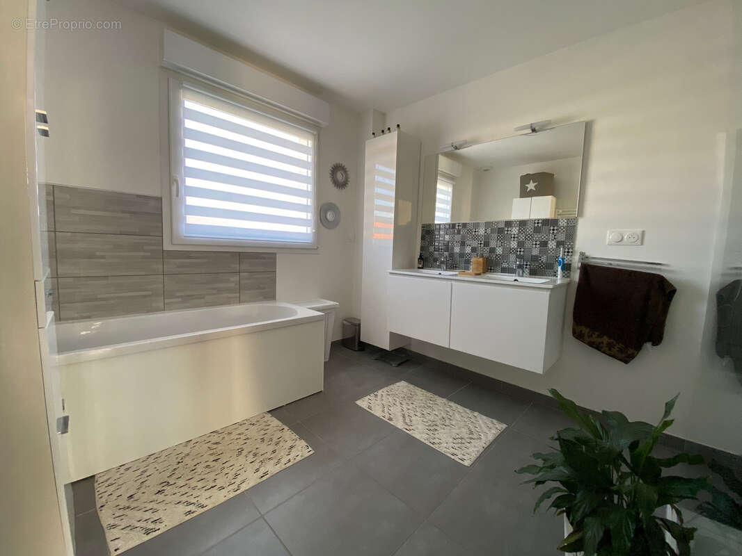 Maison à SAINT-POL-SUR-TERNOISE