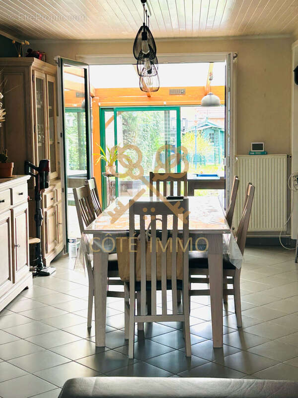 Maison à PROVIN