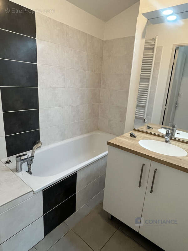 Appartement à CRAPONNE