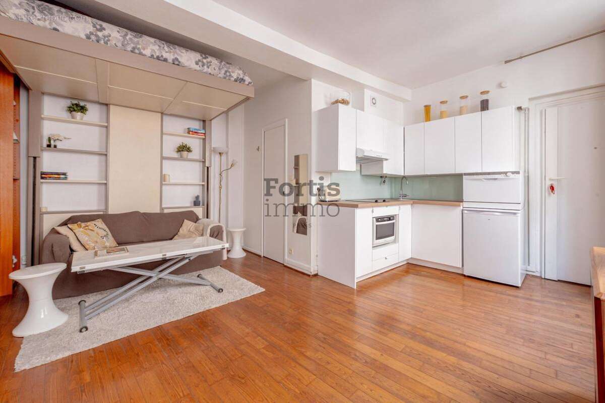 Appartement à PARIS-2E