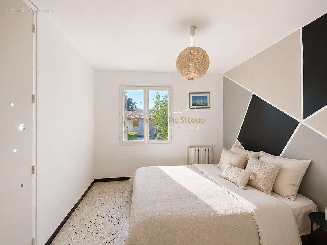 Maison 141 m² à Saint-Mathieu-De-Treviers  - photo 7