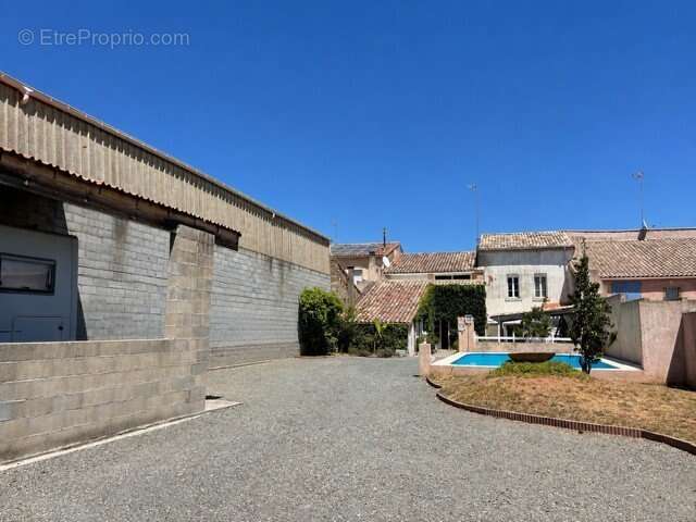 Maison bourgeoise - 201 m², piscine, studio indépendant et vue dégagée ! - photo 23
