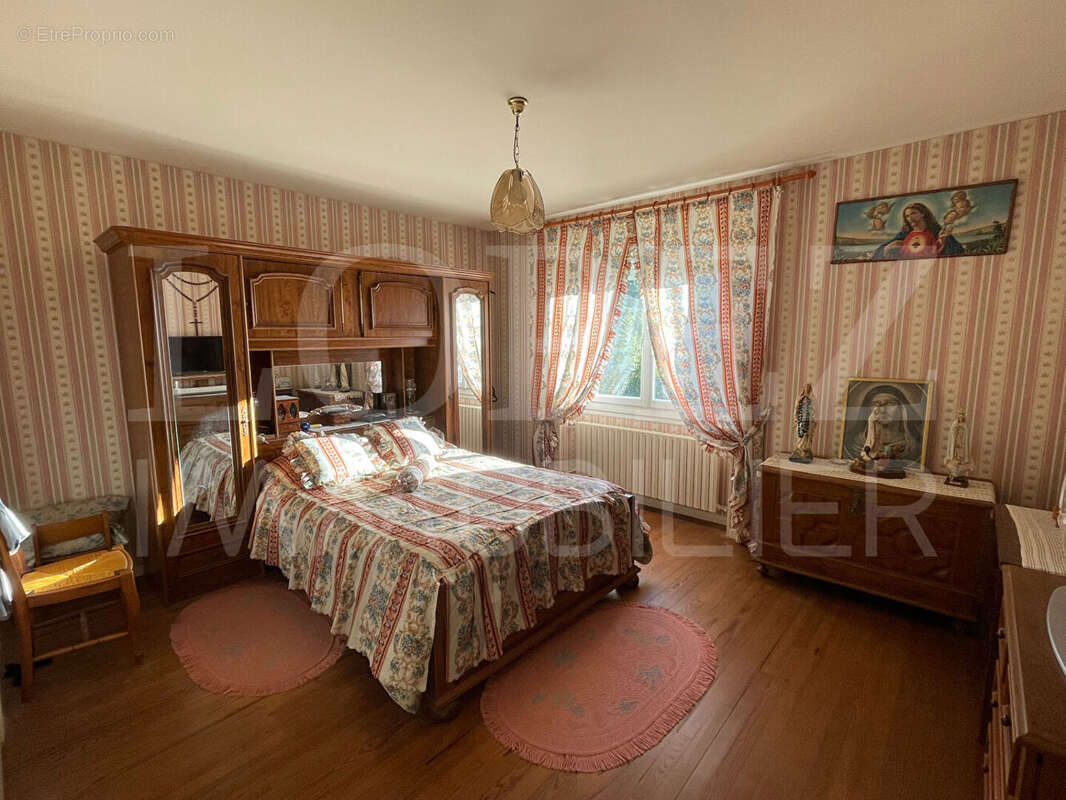 Maison à LABRUGUIERE