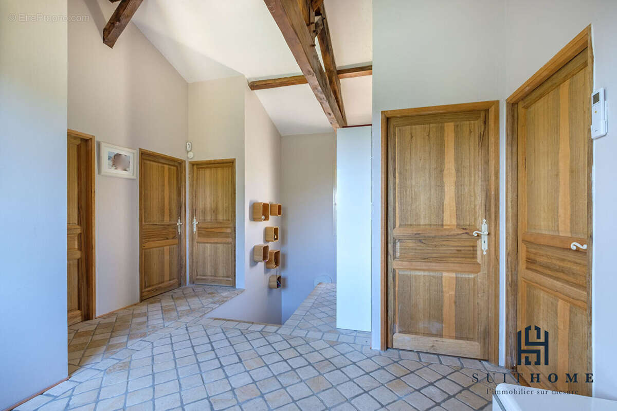 Maison à SAINT-ROMAIN-AU-MONT-D'OR