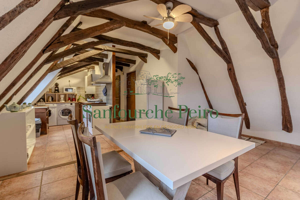 Appartement à BEYNAC-ET-CAZENAC