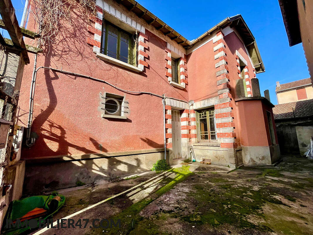 Maison à CASTELMORON-SUR-LOT