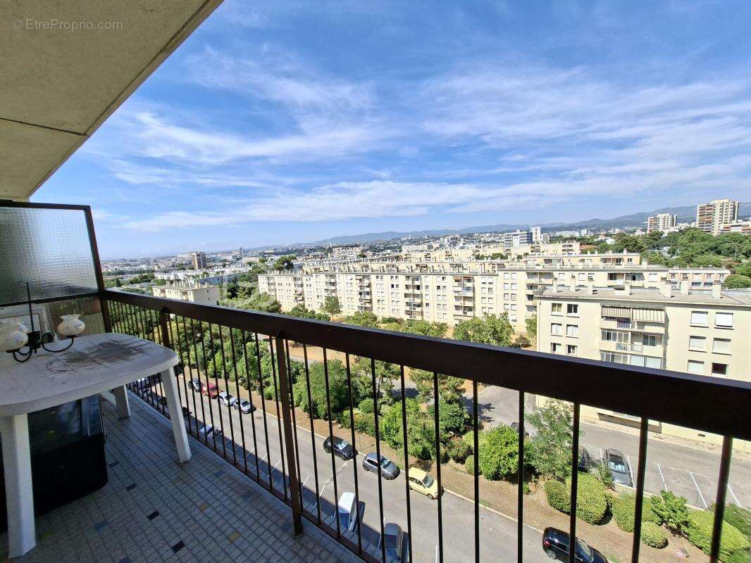 Rare VUE Féérique sur la Mer et la Ville,  appartement T4 en excellent état - photo 17