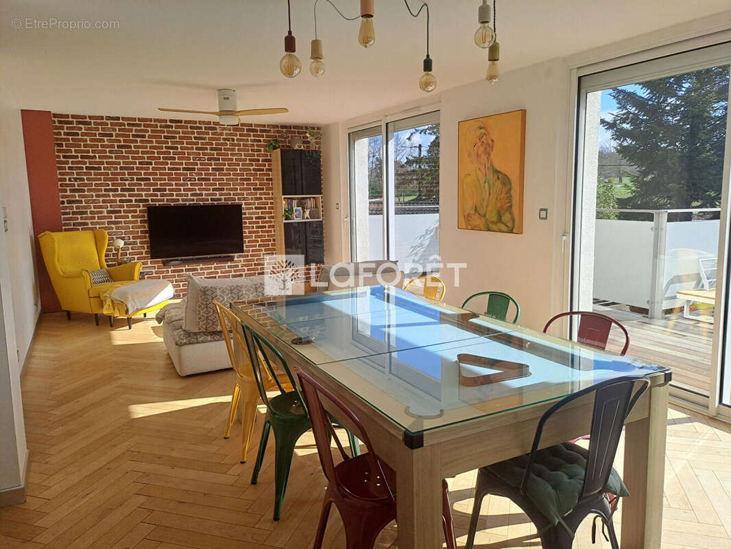 Maison à MONTFERRAND-LE-CHATEAU