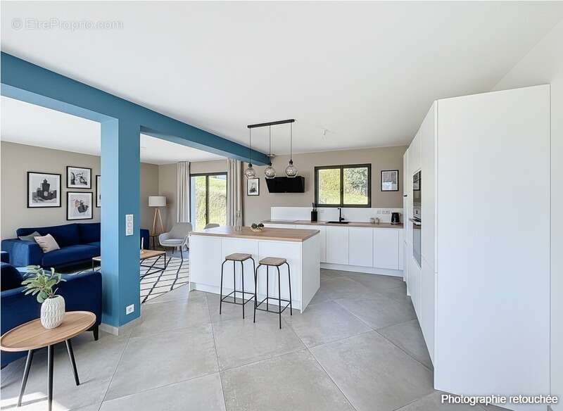 Maison à LA ROCHE-SUR-FORON