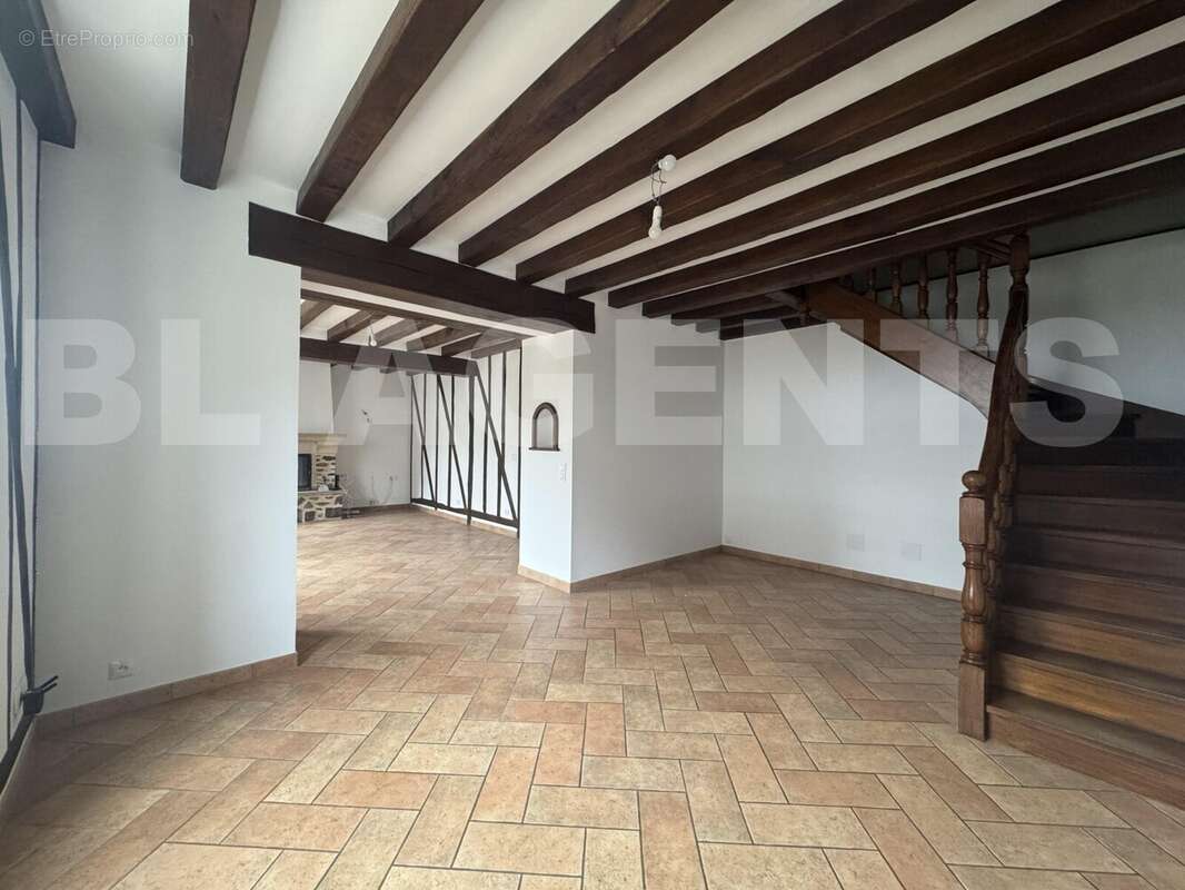 image00054 - Maison à COULOMMIERS