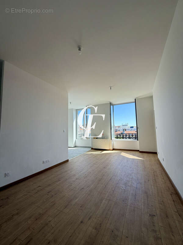 Appartement à SAINT-ETIENNE