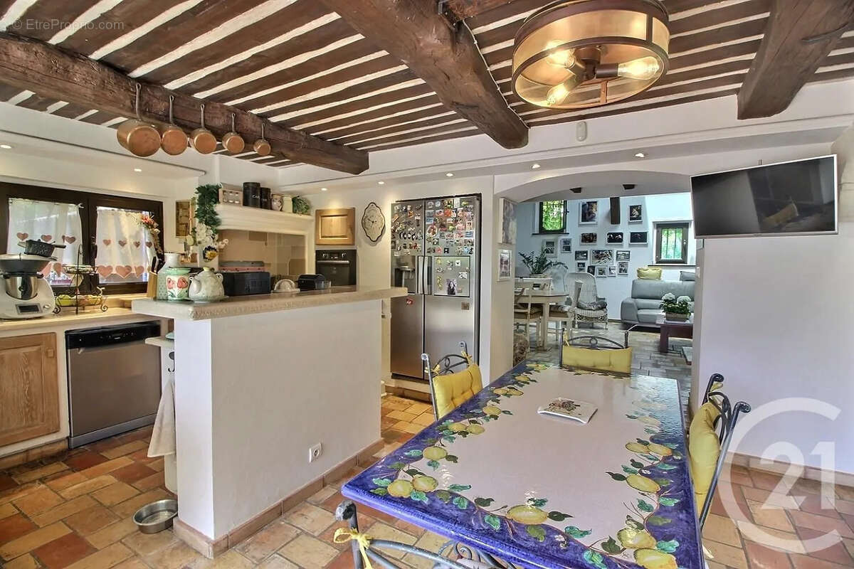 Maison à ROQUEFORT-LES-PINS