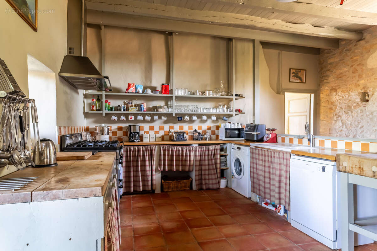 Maison de campagne avec piscine et grange - photo 19