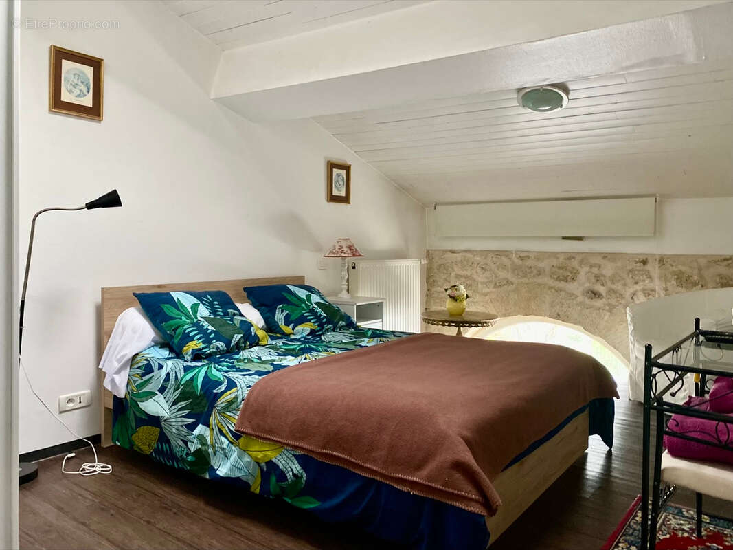 Maison à SAINT-EMILION