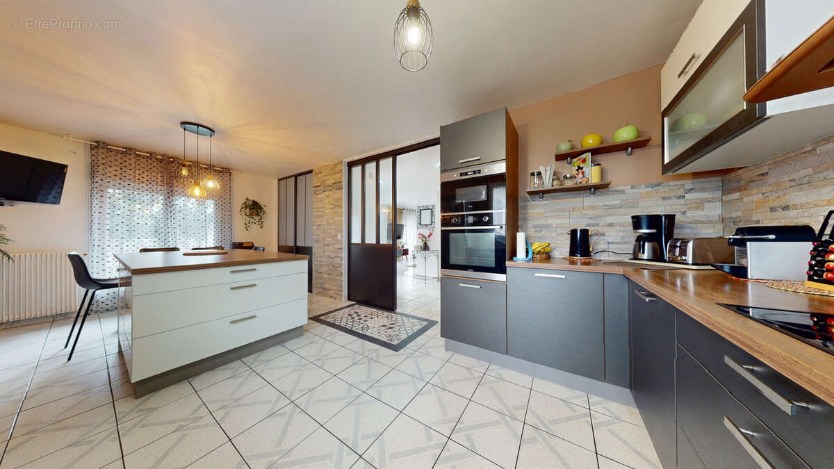 Maison à MONTIGNY-LES-CORMEILLES