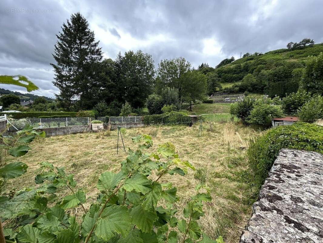 Maison avec 3 logements - st Martin Valmeroux - photo 9
